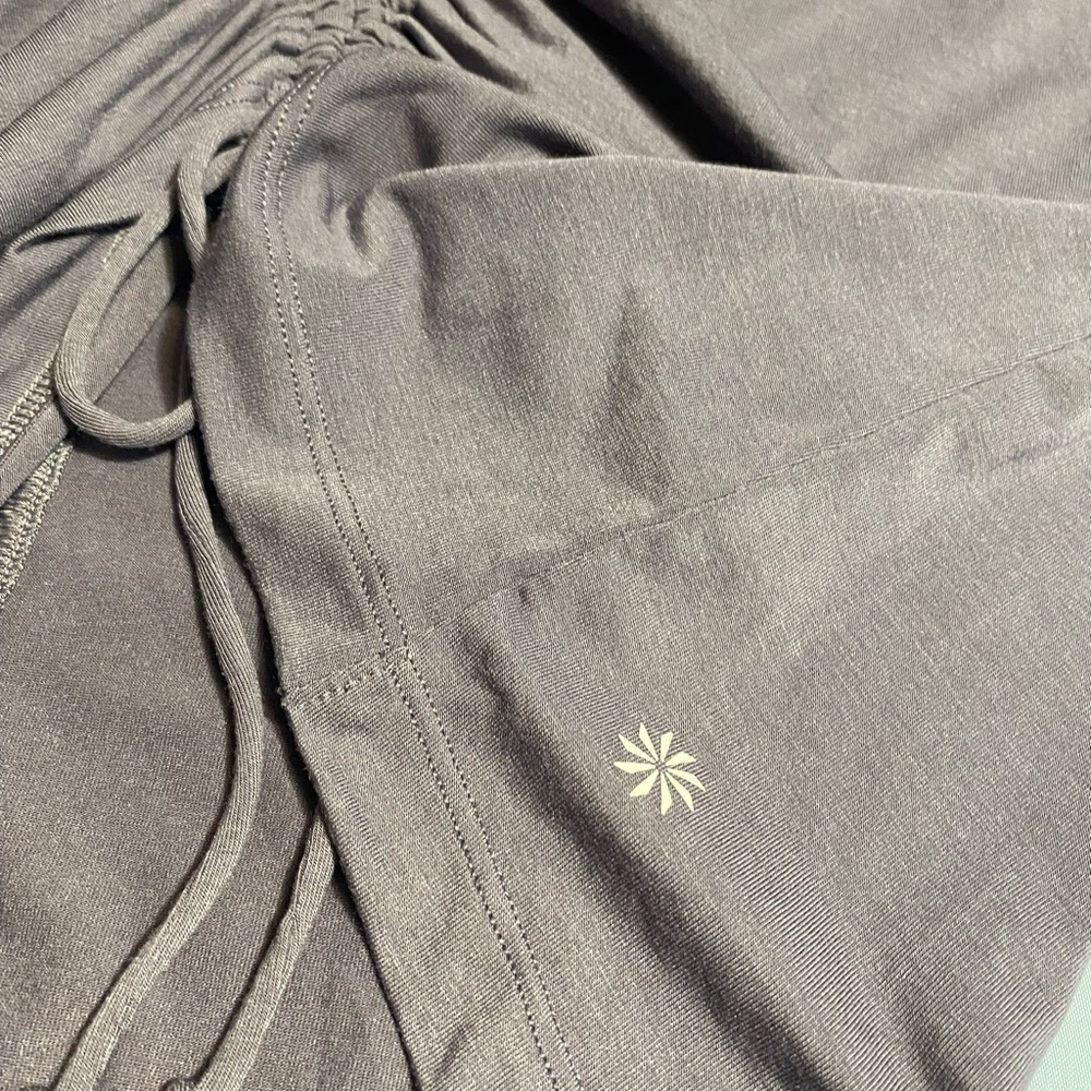 NWOT Athleta Gray Crossover Ruched Top - Picture 13 of 14